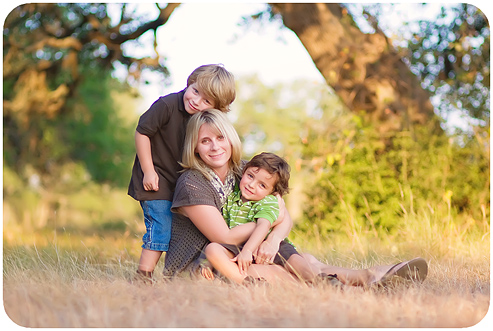 Austin Newborn Baby Posing Photographer ~ Ella Bella Photography bio picture