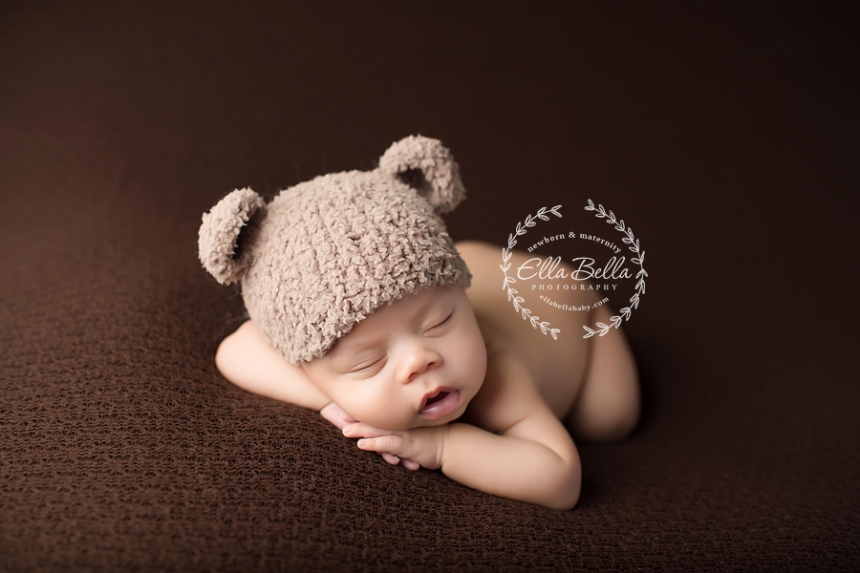 Newborn Photos by Ella Bella Photography - Dallas Newborn Photographer - Mckinney Newborn Photographer